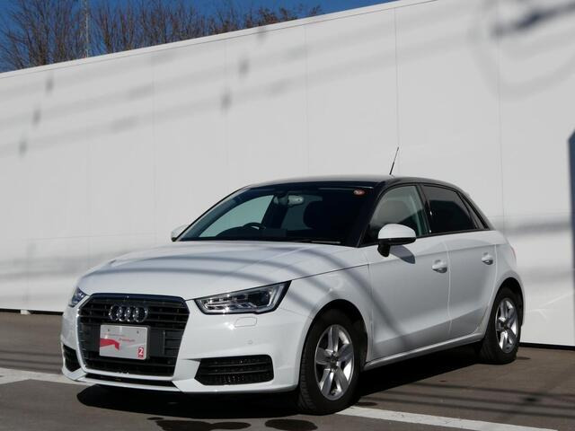 A1スポーツバック1.0 TFSI