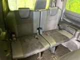 3列目シートはもちろん状態良好☆大人でもゆったりと座って頂けますので、大人数でのお出かけもラクラクです♪ご家族で、気の知れた仲間で、ドライブに行くのが楽しみですね♪