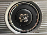 【エンジンスタート】エンジン始動はプッシュスタートで楽々♪電子カードキーを携帯していれば、ブレーキを踏みながらボタンを押すだけで、エンジンの始動がスマートに行えます♪
