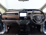 見通しのよいすっきりとした視界で、誰でも運転しやすいです。運転のしやすさは疲れにくさにも繋がりますよ♪