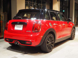 現車確認のご来店予約等もお待ちいたしております。お気軽にTEL 0078-6002-369993(無料)MINI一宮まで!