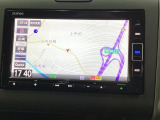 ナビゲーションはフルセグTV、インターナビ対応のGathers純正メモリーナビを搭載しています。Bluetoothオーディオ機能がありますので、スマートフォンなどの音楽も再生できます。