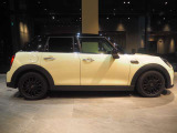 気になる車両へのご質問も大歓迎です。お気軽にMINI 一宮 0078-6002-369993 (無料)までご連絡ください!