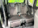 後部座席も気になるようなキズ・汚れやへたり等、大きなダメージはなく、良好な状態です。