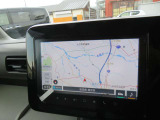 知らない所への訪問も安心です。ナビがきちんと目的地まできちんとアシストしてくれます。メーカーオプション9インチナビです。