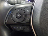ステアリングスイッチ装備!運転しながら手元でオーディオの操作などができます。