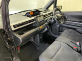助手席も極端な使用感などなく綺麗な状態です!匂いなど気になる方は是非ご来店ください!!