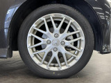 【純正15インチアルミホイール】社外ホイールの取付、ホイールなどのコーティングもご用意。タイヤはご納車前、空気圧や残り溝等しっかりと点検させていただきます!