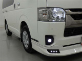 フォグランプ装着車です。暗い夜道の車両前方を明るく照らします