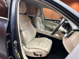 XC60 D4 AWD モメンタム ディーゼル 4WD 本革シート