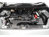 エンジンルームの樹脂部分は丁寧に磨いてツヤをだしています。当社の中古車のエンジンルームクリーニングはとても自信があります★