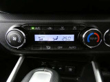 【オートエアコン】もちろんエアコン装備済み☆車内温度を設定すれば、風量・噴出し口が自動で設定温度に調整。ワンランク上の装備です!