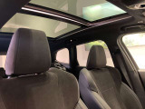 ★サンルーフ★解放感溢れる仕様です★チルドアップや全開にも出来、車内を明るくしてくれます★