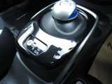 シフト周りもシンプルにまとまり車内が更に広く感じられます。