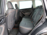 ゆとりある広々とした車内空間は、ドライブを始め買い物やレジャーなど、幅広く活躍します。一人でもみんなとでもお出かけを楽しみましょう!