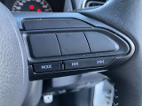 運転中でも手を離さずにオーディオの操作ができる『ステアリングスイッチ』機能があります!