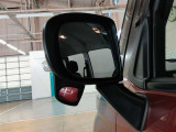 ドアミラーは電動格納機能もあります。駐車する際にこの機能があると大変便利ですね。