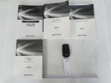 取扱説明書、メンテナンスノートが揃っています。スマートキーは、カギを取り出す手間がなく施錠開錠・エンジン始動ができる便利なキーです。