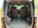 後席を格納すると、これだけの広さが!シーンに合わせたシートアレンジで、大きな荷物も積むことが出来ます♪