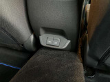 USBソケットが後席にもあります ロングドライブでも安心快適