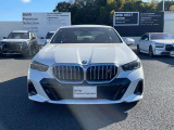 ご納車前には、BMWを熟知したメカニックによる100項目の点検・整備を行います。不具合箇所、交換時期に達している部品に関しましては、全て当社負担で交換してからのご納車となります。