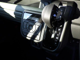 インパネシフトで足元広々♪
