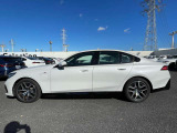 ご納車前には、BMWを熟知したメカニックによる100項目の点検・整備を行います。不具合箇所、交換時期に達している部品に関しましては、全て当社負担で交換してからのご納車となります。
