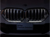【キドニーグリル】BMWは約90年もの間、ほぼ全ての車両にひと目でBMWだと分かるこの特徴的なフロントグリルが備えられ、デザイン・アイコンとして親しまれてきました。