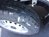 夏タイヤの状態(タイヤの残り溝についてはお問い合わせ下さい)
