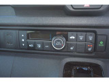 オートエアコンのお車ですので室内の温度をスムーズに調整してくれます♪
