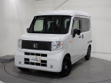 こちらの車両は当社が試乗などで使用していましたデモカーとなります。内外装ともコンディションが良く、走行距離も少なめで、きっちりメンテナンスされています。車検期間もまだたっぷり残っていますよ。