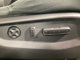 電動シートなので、お好みのシートポジションへの移動もスムーズに行えます。