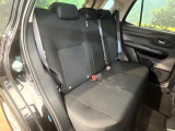 後部座席も気になるようなキズ・汚れやへたり等、大きなダメージはなく、良好な状態です。