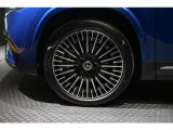 メルセデスの認定中古車「サーティファイドカー」では、万一お車が故障した場合も、ご購入後1年間もしくは2年間※は走行距離にかかわらずメルセデス・ベンツ正規サービスネットワークで無料修理いたします