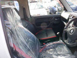 展示車両は厳正な車両チェックを実施しております。もちろん全車室内クリーニング済みになっております。(トラック等一部車種は除きます)