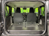 普段のお買い物や通勤、送迎等に十分な荷室スペースを確保しております。セカンドシートを倒すと、大きな荷物の積載も可能です♪