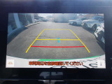 バックモニターで、後方を確認しながら安心して駐車することができます。運転初心者も熟練者も必須の機能ですよ!