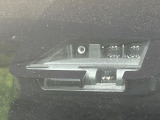【トヨタセーフティセンス】走行中に前方の車両等を認識し、衝突しそうな時は警報とブレーキで衝突回避と被害軽減をアシスト。より安全にドライブをお楽しみいただけます。