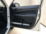 運転席前面ドア部分です♪
