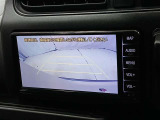 バックガイドモニターで、後方を確認しながら安心して駐車することができます。運転初心者も熟練者も必須の機能ですよ!
