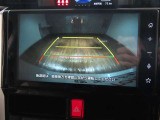 バックガイドモニターで、後方を確認しながら安心して駐車することができます。運転初心者も熟練者も必須の機能ですよ!