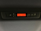【リアオートエアコン】広い後部座席には必須の機能!風量や温度を自動で調整し前席と同様な車内環境にしてくれるリアオートエアコンを装備。夏の暑さも冬の寒さもストレスなく快適にお過ごしいただけます♪