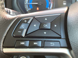ハンドルにもスイッチが付いておりオーディオの操作やメーター内のディスプレイ操作が可能です!!