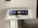 ハンドルの左下にETCがついています。高速道路の料金所の通過も楽々です。 カードの取り出しもしやすい場所についています。