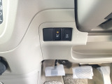 運転席シートヒーター付き!直接体を温めてくれるので寒い日の運転も快適です。