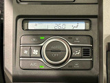 車内空調は&rdquo;AUTOエアコン&rdquo;にお任せ。運転に集中出来ますよ!