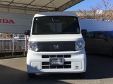 お客様に安全で快適なカーライフをお送りいただくために、中古車にも高いレベルの品質基準を設け、その基準に従って、全ての中古車について納車前整備を実施しています。
