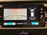 バックでの車庫入れも安心です! リアカメラが付いているバックモニター付のナビディスプレーを装備しております。バンパーについているソナーや、操作線もついており距離感も画面から確認できます。