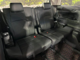 3列目シートはもちろん状態良好☆大人でもゆったりと座って頂けますので、大人数でのお出かけもラクラクです♪ご家族で、気の知れた仲間で、ドライブに行くのが楽しみですね♪