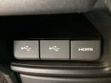 アクセサリーソケットの下にはナビゲーション用の外部入力可能なUSB端子やHDMI端子がついています。